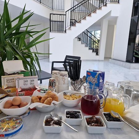 The Honeycomb Boutique Hotel Golem  Eksteriør billede