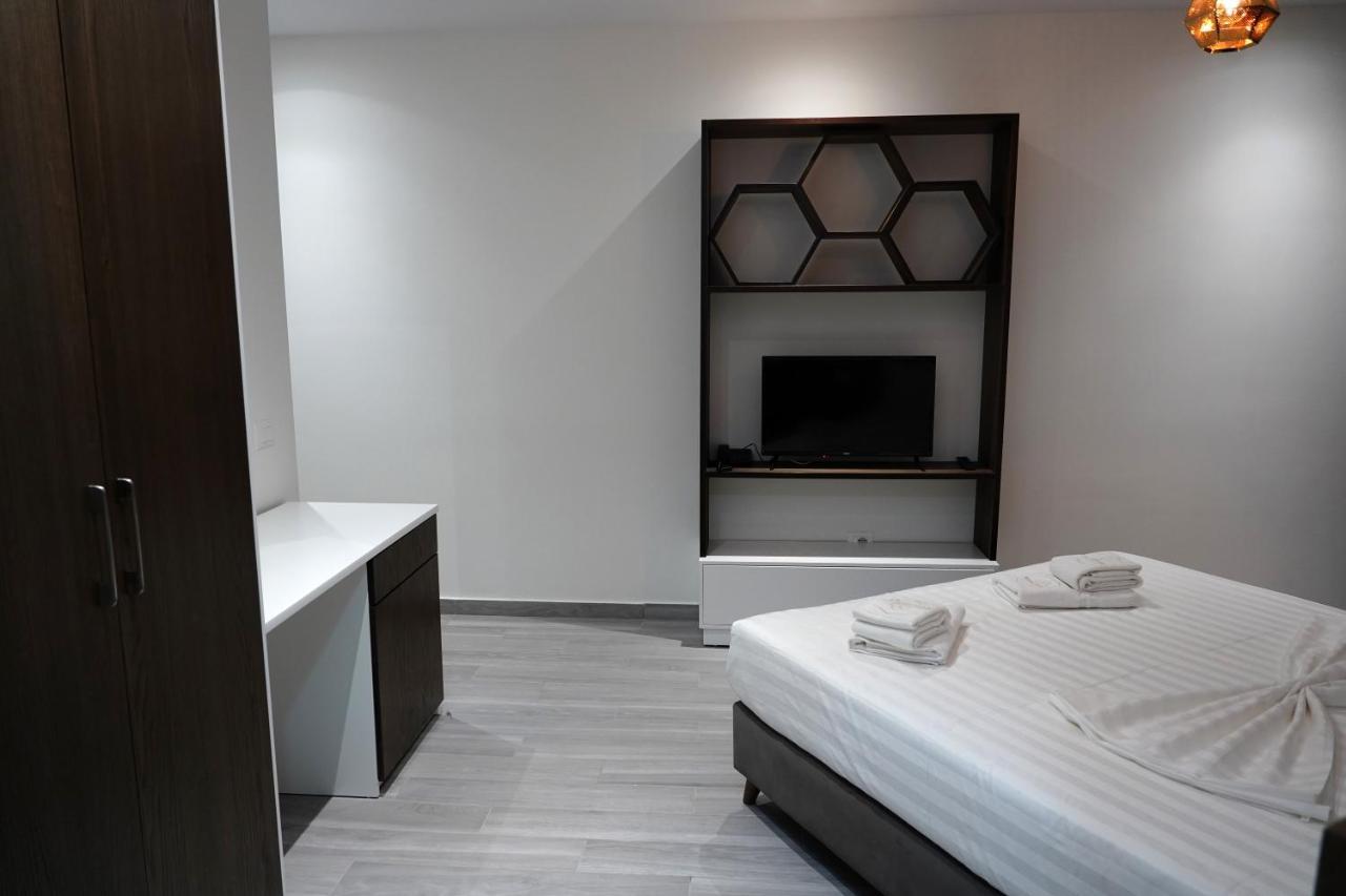 The Honeycomb Boutique Hotel Golem  Eksteriør billede