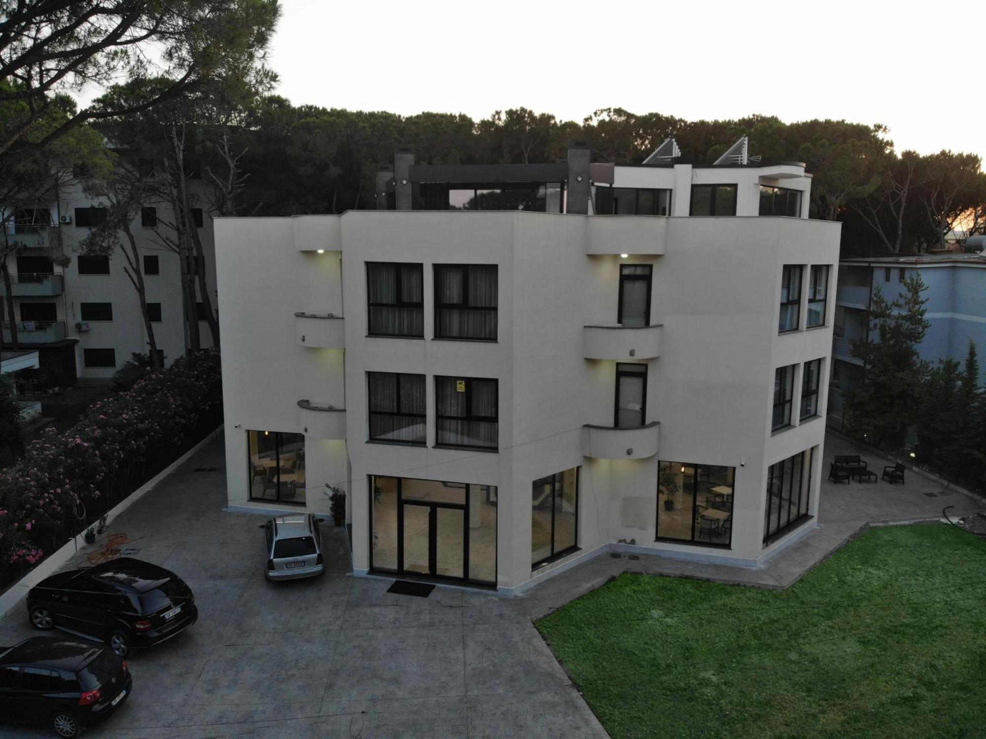 The Honeycomb Boutique Hotel Golem  Eksteriør billede