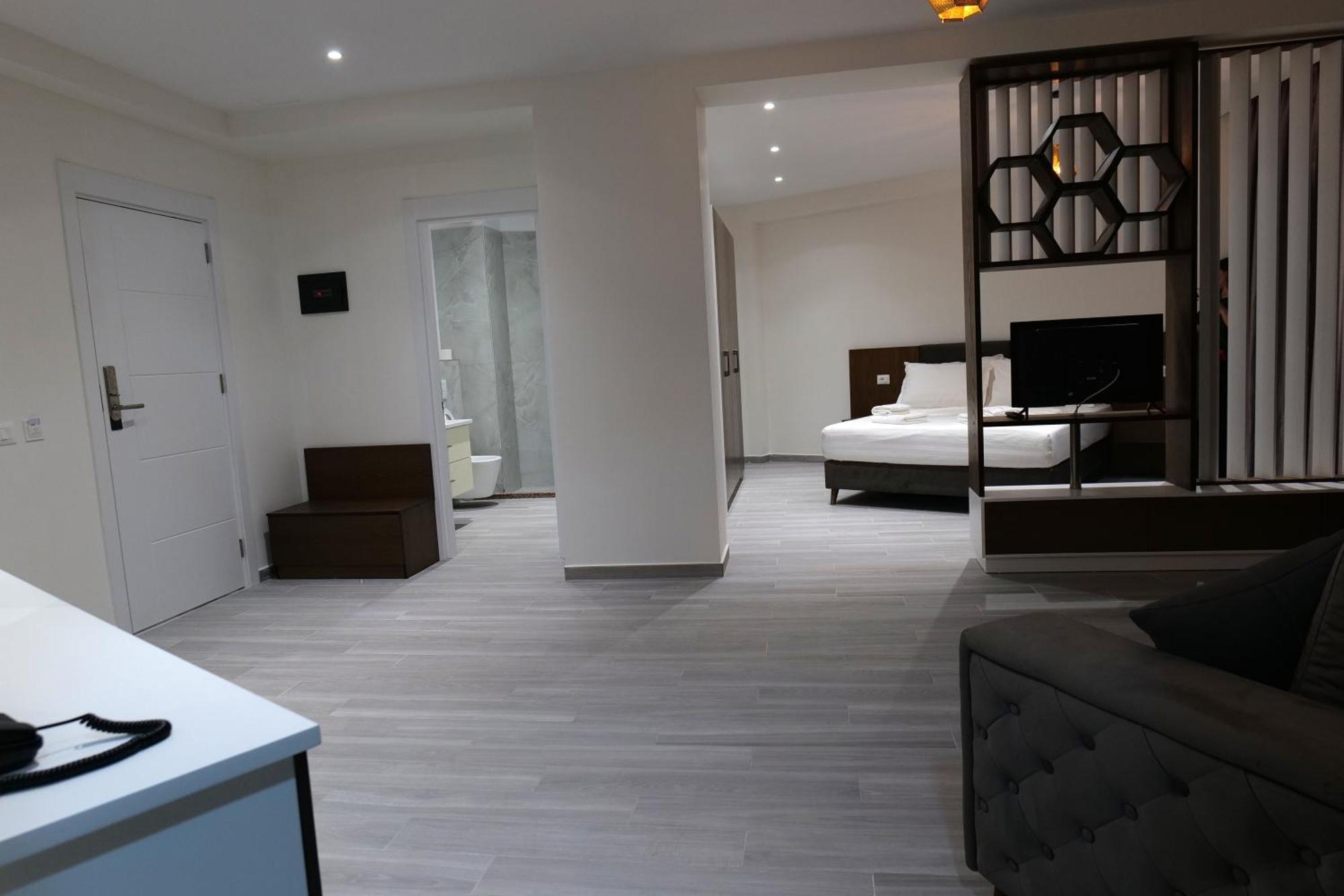 The Honeycomb Boutique Hotel Golem  Eksteriør billede