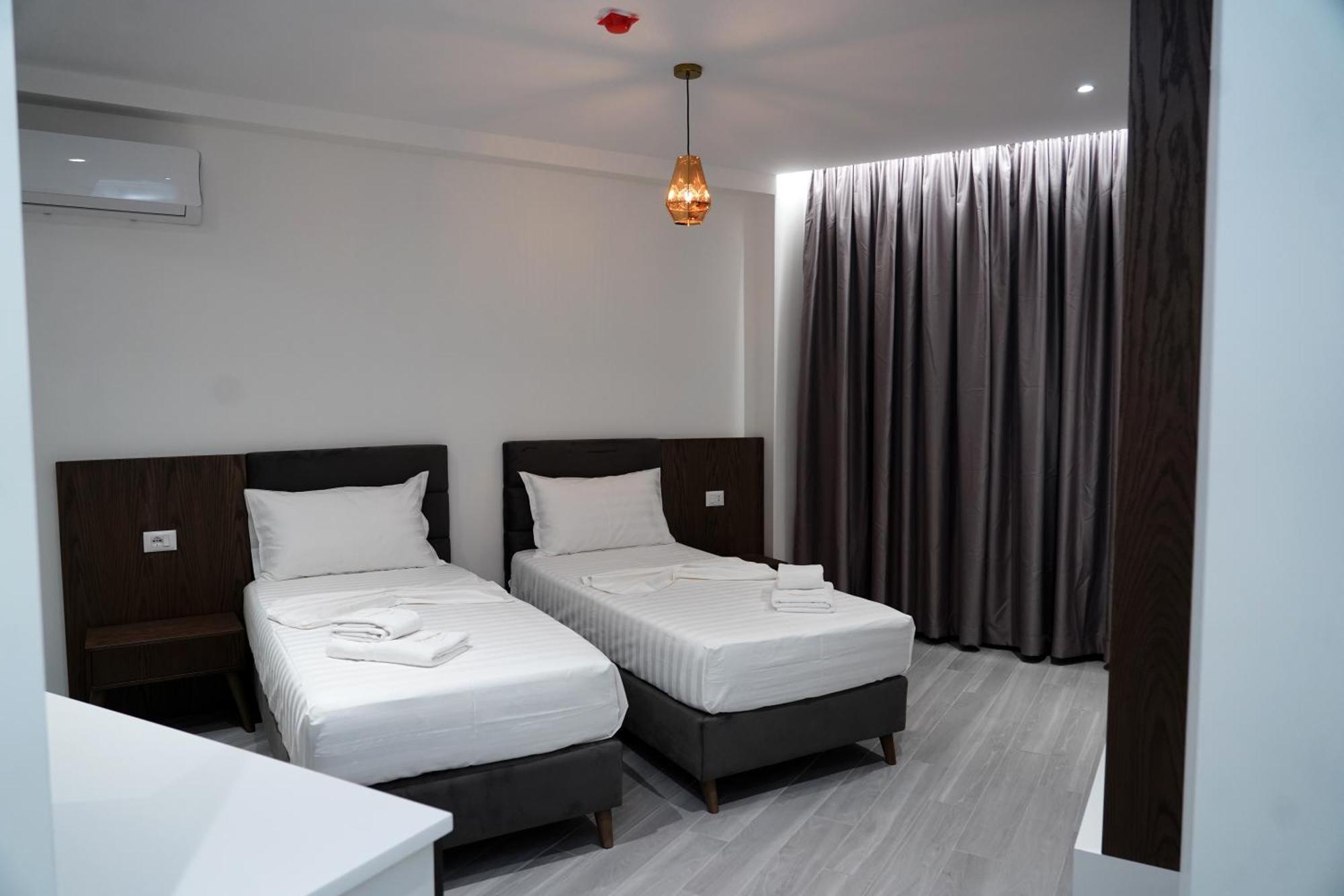 The Honeycomb Boutique Hotel Golem  Eksteriør billede