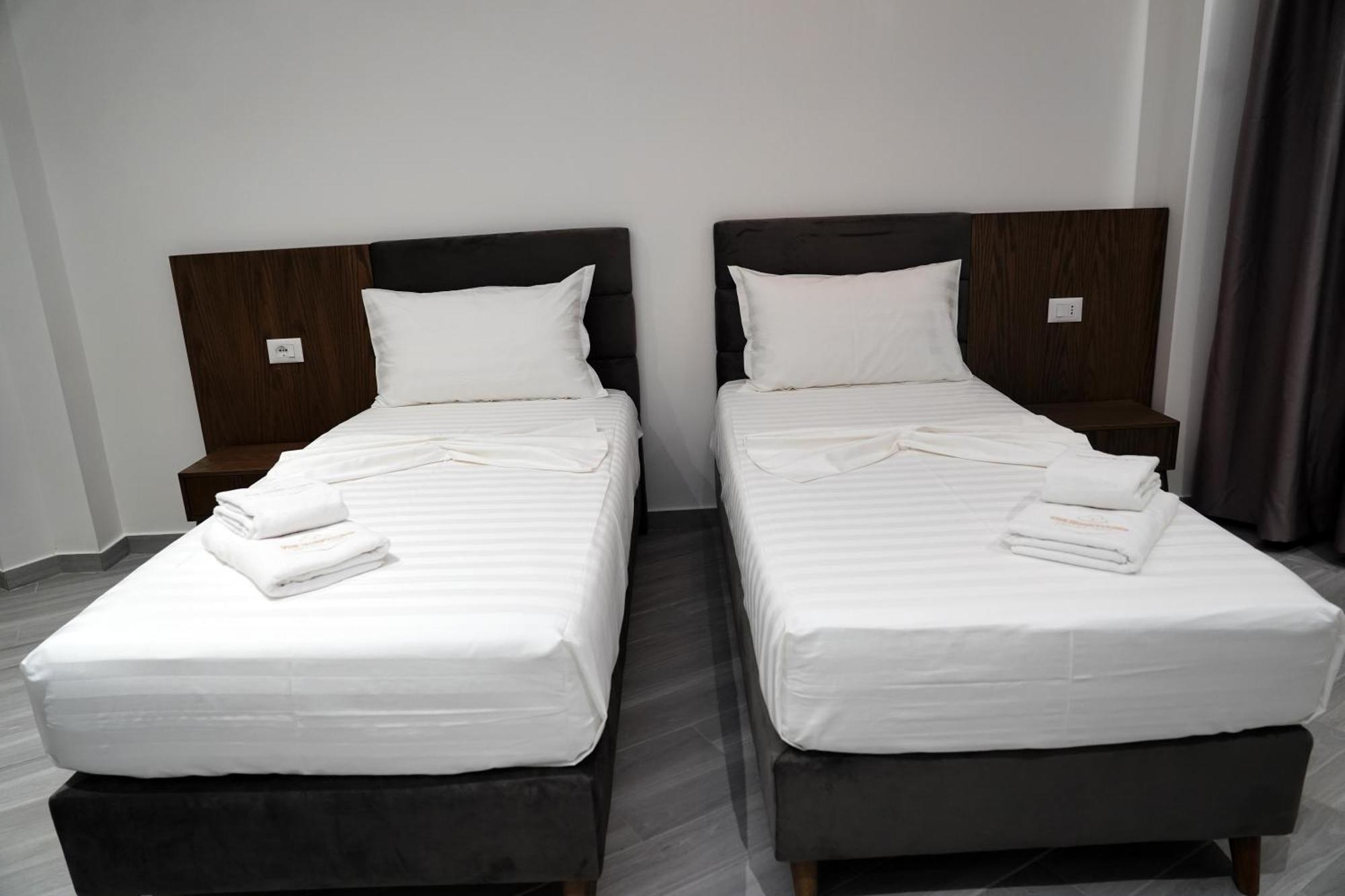 The Honeycomb Boutique Hotel Golem  Eksteriør billede