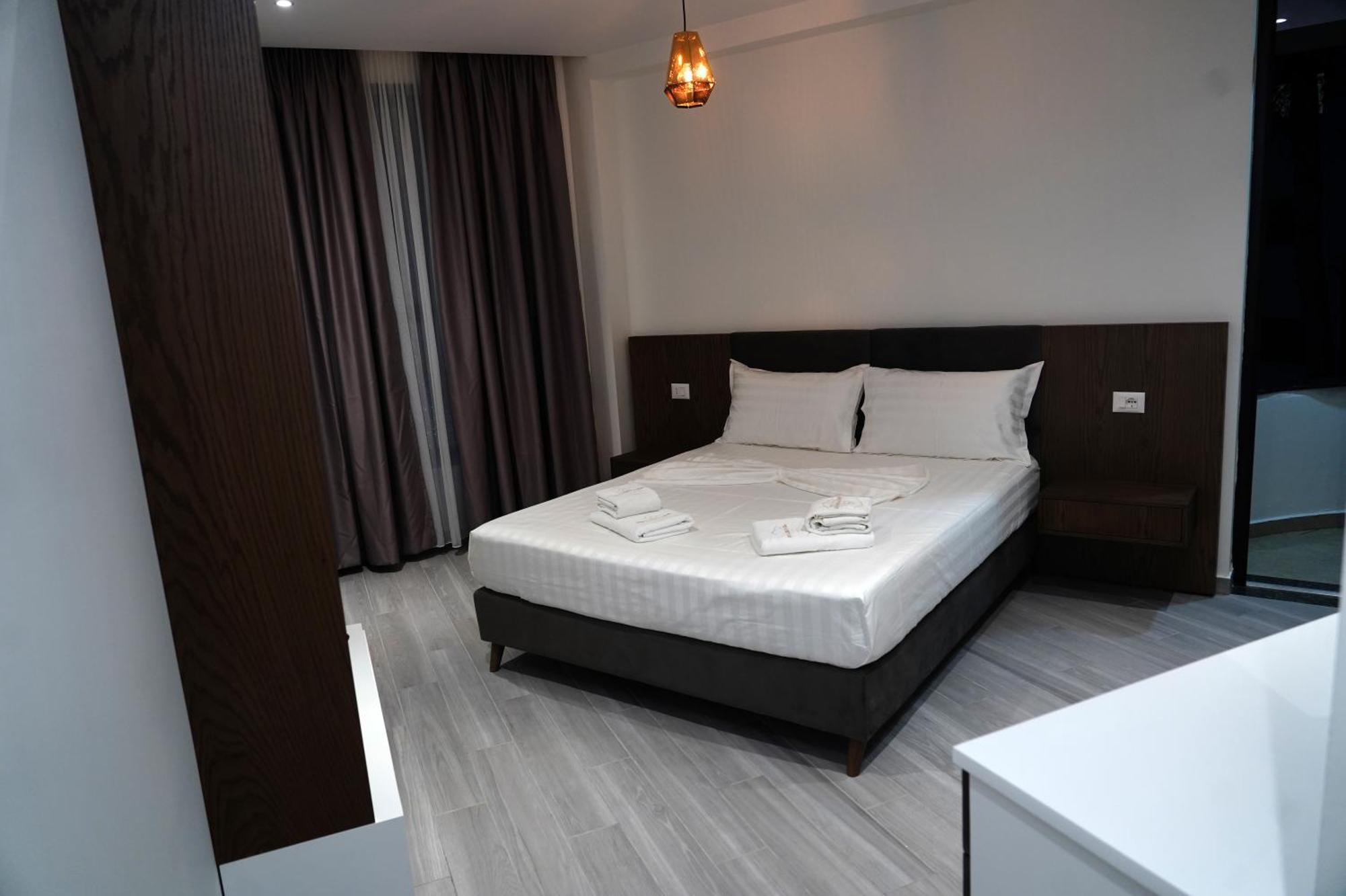 The Honeycomb Boutique Hotel Golem  Eksteriør billede
