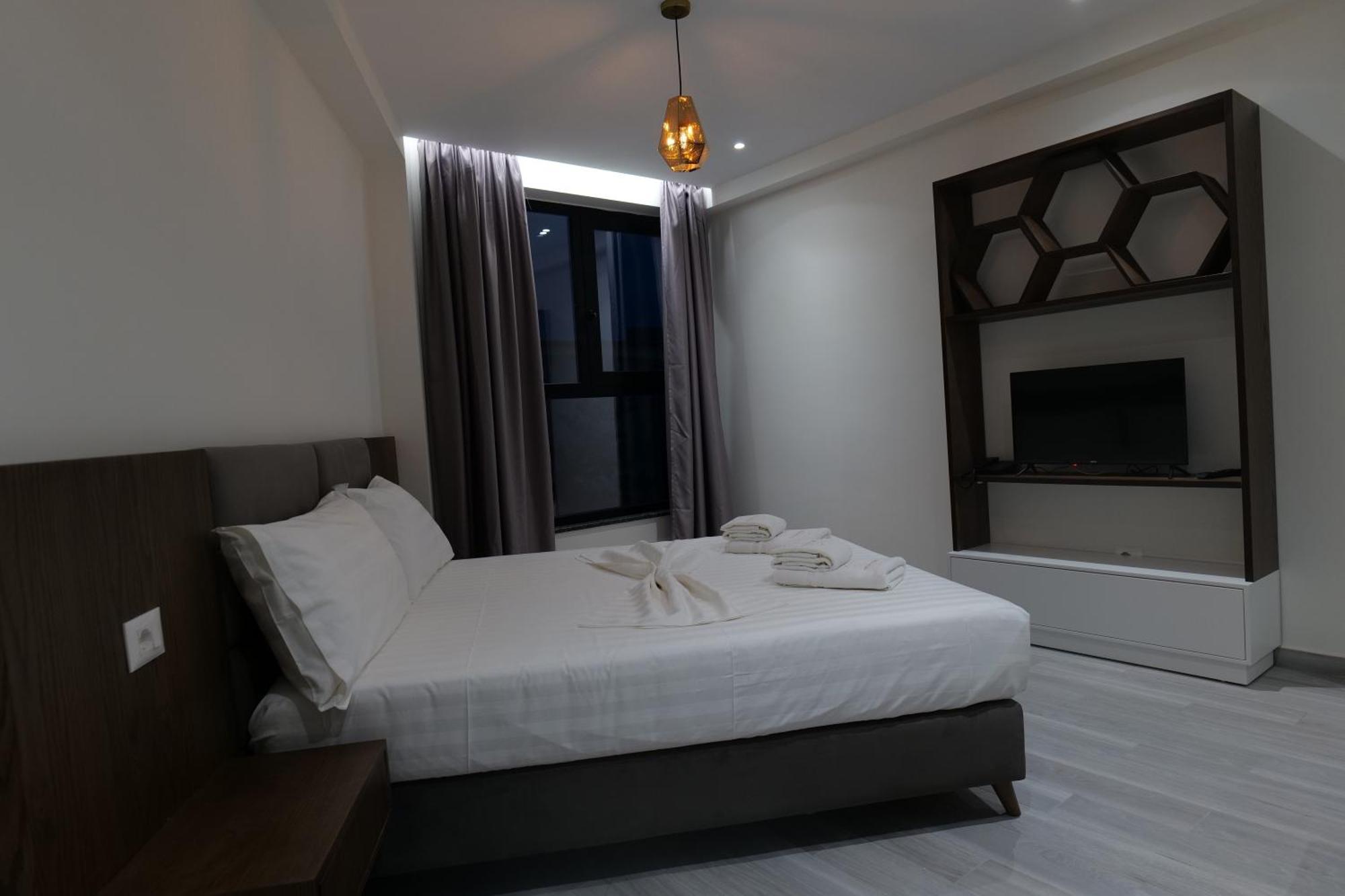 The Honeycomb Boutique Hotel Golem  Eksteriør billede